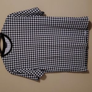 Black & white t shirt